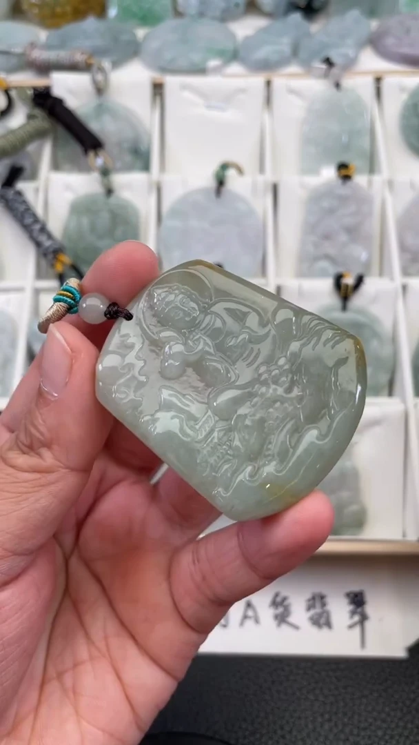 颈饰未镶嵌翡翠天然缅甸翡翠A货341