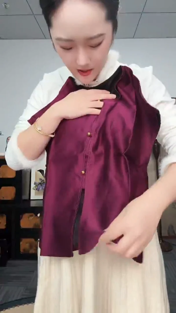 闪购100桑蚕丝紫龟缎小衫