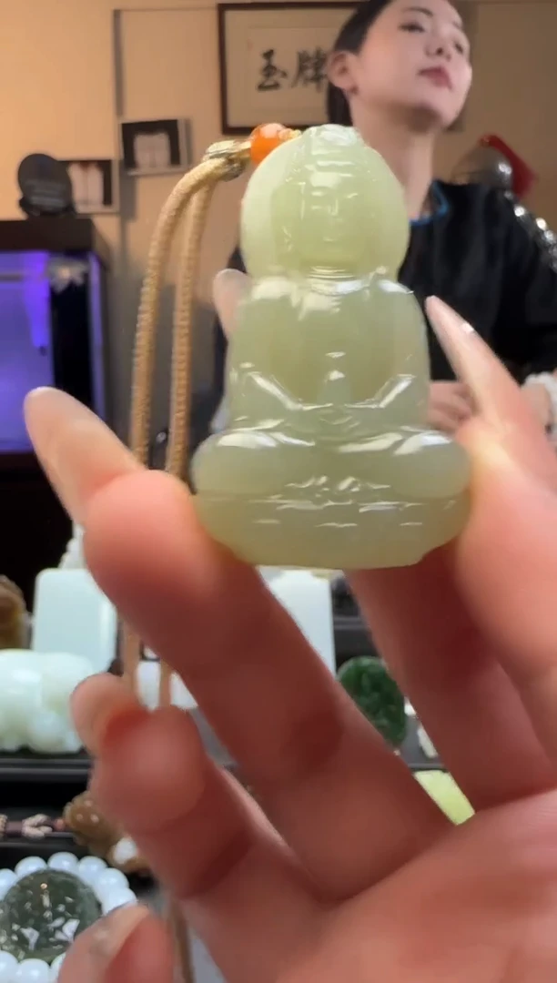 【闪购商品】和田玉晴水观音未镶嵌吊坠