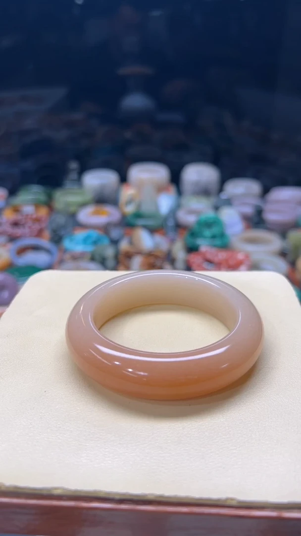 【闪购商品】石英质玉手镯未镶嵌243