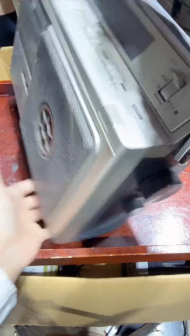 8新潮***陈   234中古商品，瑕疵品，不保好坏。