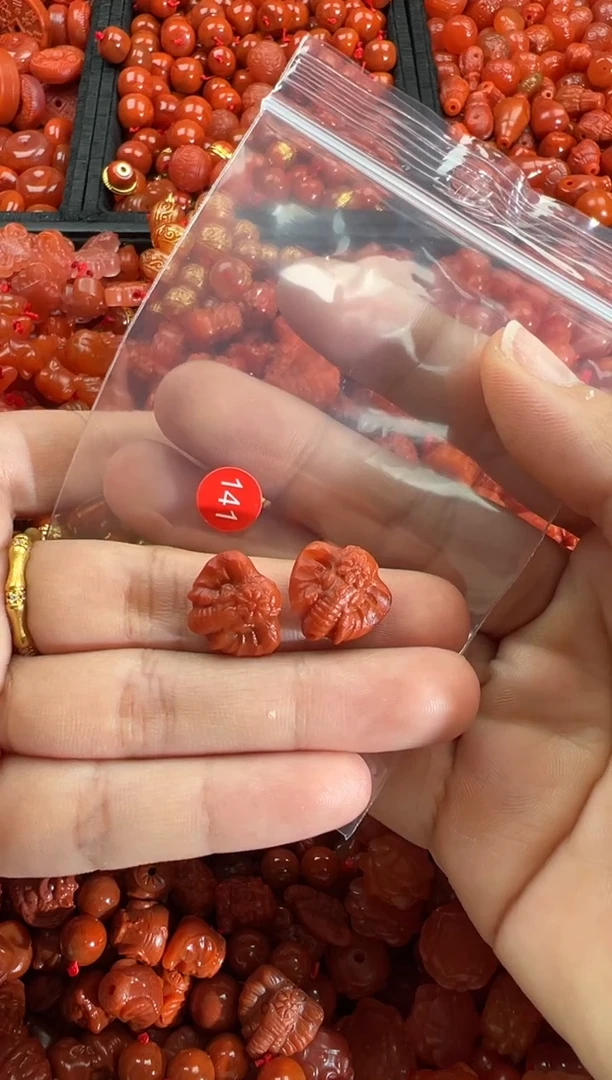 【闪购商品】南红玛瑙颈饰未镶嵌1