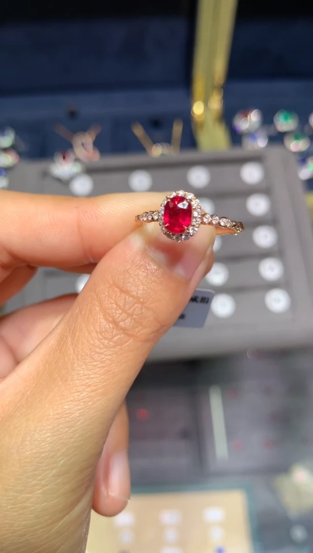 【闪购商品】红宝石戒指18K金镶嵌0.66CT   无烧鸽血红