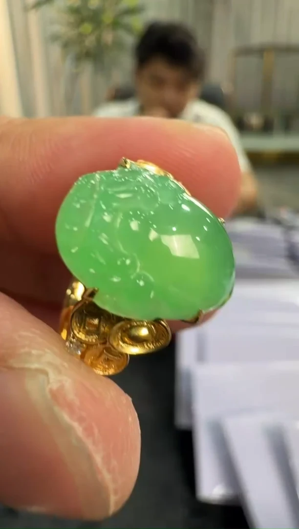 18K金镶嵌定制翡翠YZ毛货不退不换