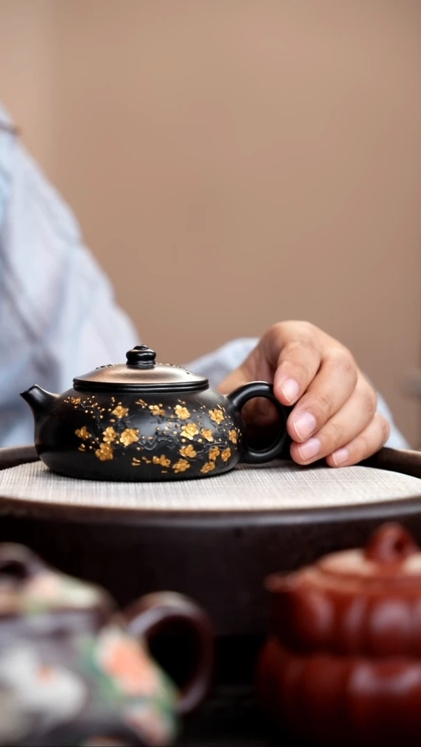 茶壶紫砂捂灰朱泥描金梅花寒江