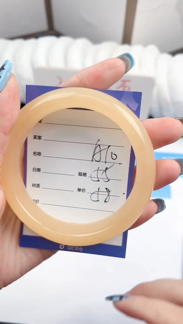 未镶嵌手镯石英质玉A10微色差