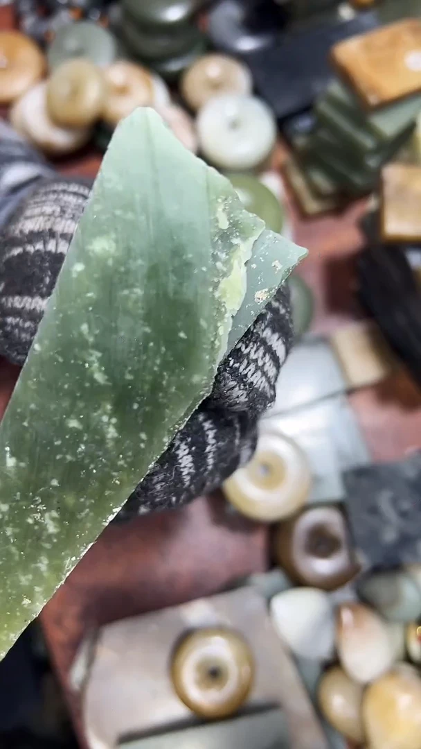 未镶嵌和田玉珠宝半成品1