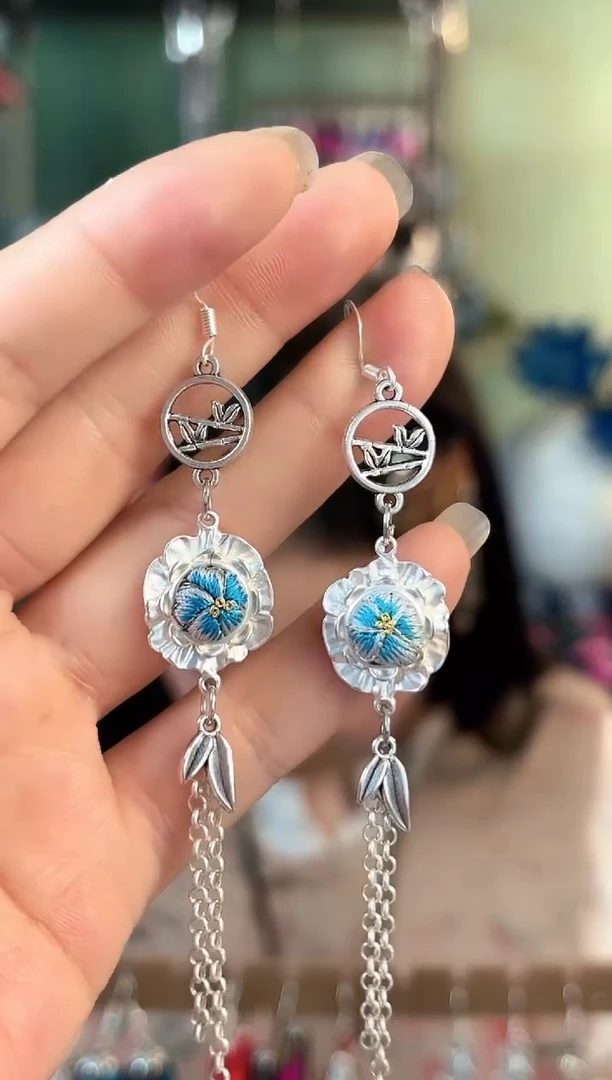 彩云南阁非遗老绣饰品534*