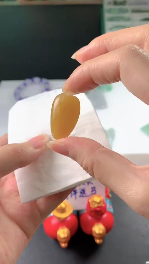 未镶嵌定制翡翠依*毛货抛光