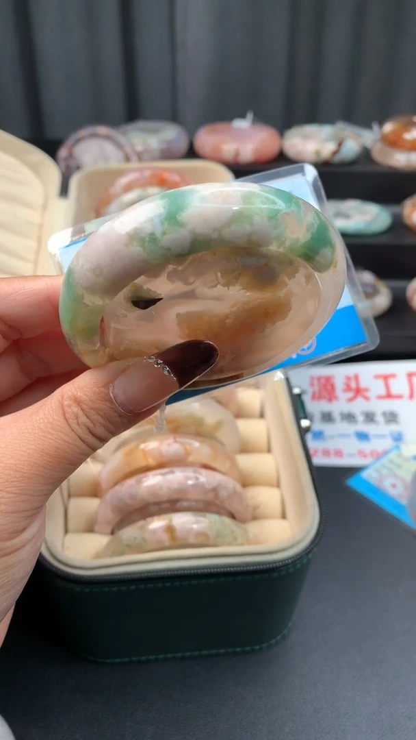 无非金属我****一（57圈口）赠送镯心