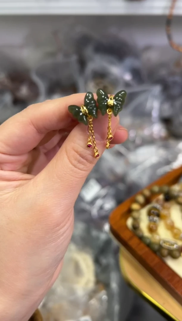 【闪购商品】和田玉颈饰银S925镶嵌和田玉蝴蝶银耳钉[633]