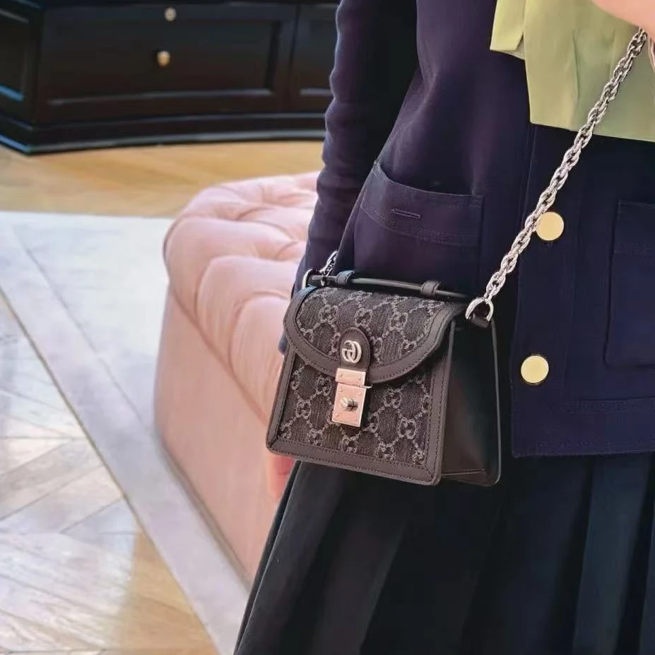 95新 GUCCI/古驰 坤球奢选 古驰黑花mini邮差斜挎包