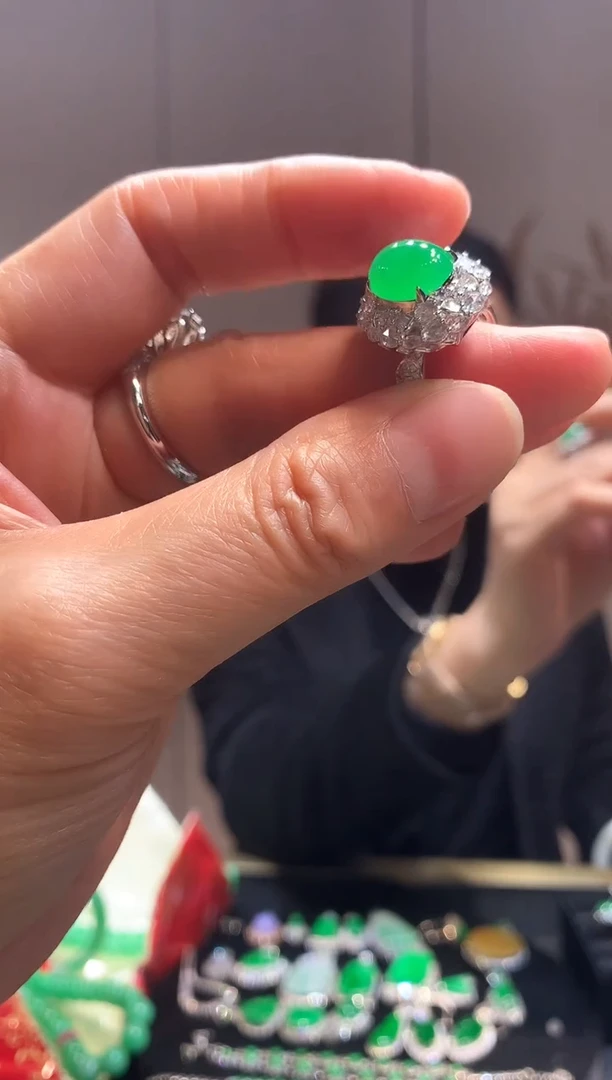 【闪购商品】翡翠戒指18K金镶嵌戒指 