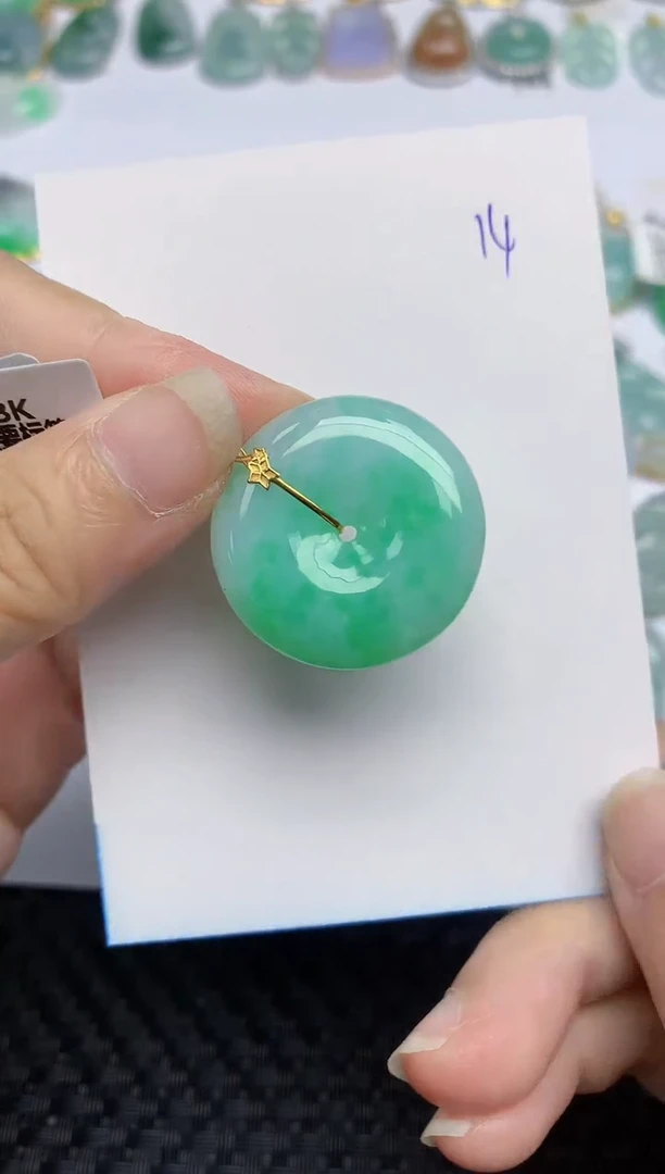 翡翠18K金镶嵌颈饰天然翡翠A货