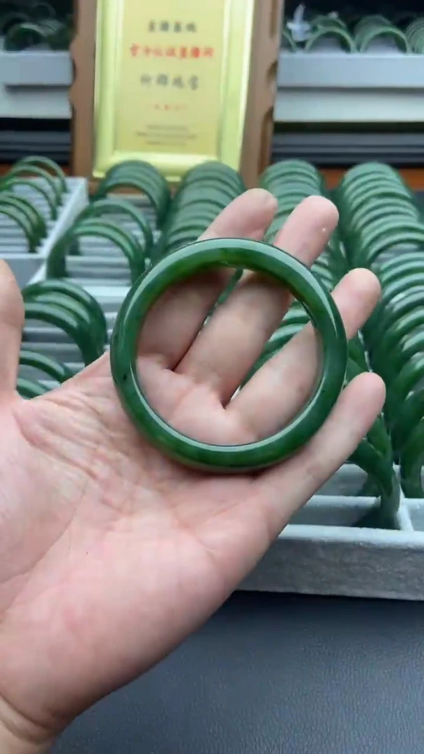 未镶嵌手镯和田玉（碧玉）58-58.8