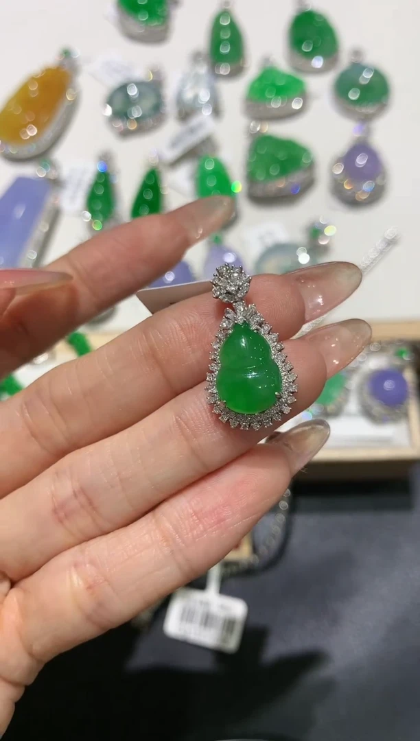 【闪购商品】翡翠吊坠(不含链)18K金镶嵌团购4