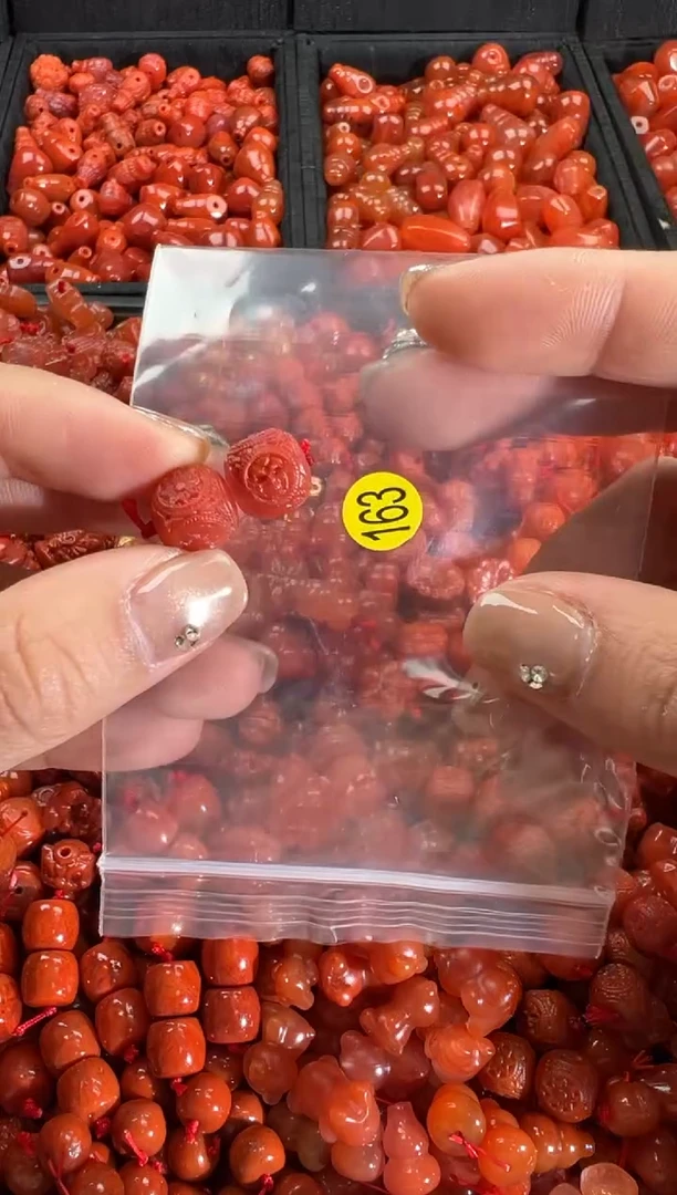 【闪购商品】南红玛瑙颈饰未镶嵌1