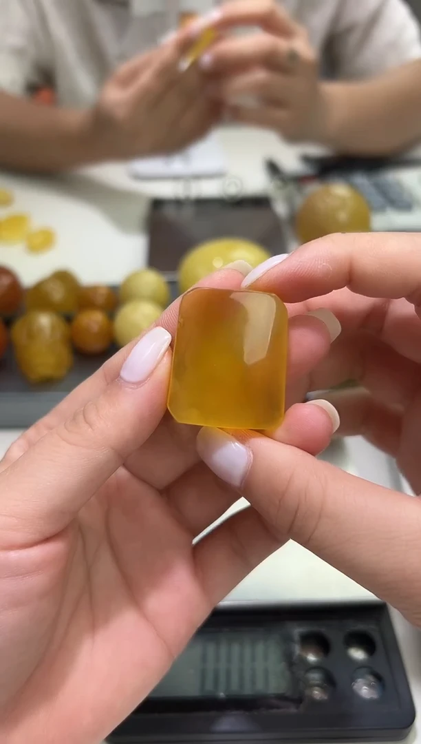 裸石琥珀未镶嵌琥珀蜜蜡吊坠