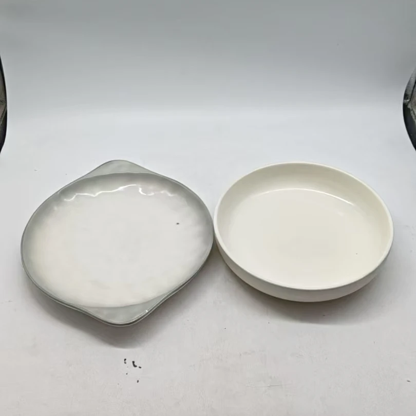 5938 两盘（双耳口径21.5高边圆盘口径19.5微瑕）陶瓷餐具B6