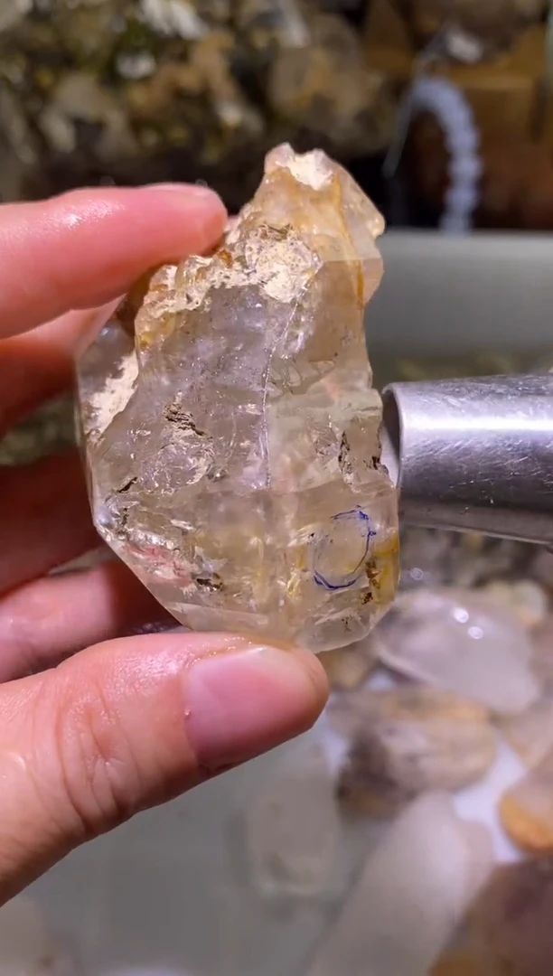 未镶嵌珠宝半成品水晶27号113g水胆+骸骨水晶原石