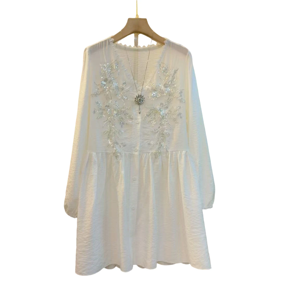 韩版时尚重工V领重工花朵百搭轻奢宽松显瘦长衫（长82左右）