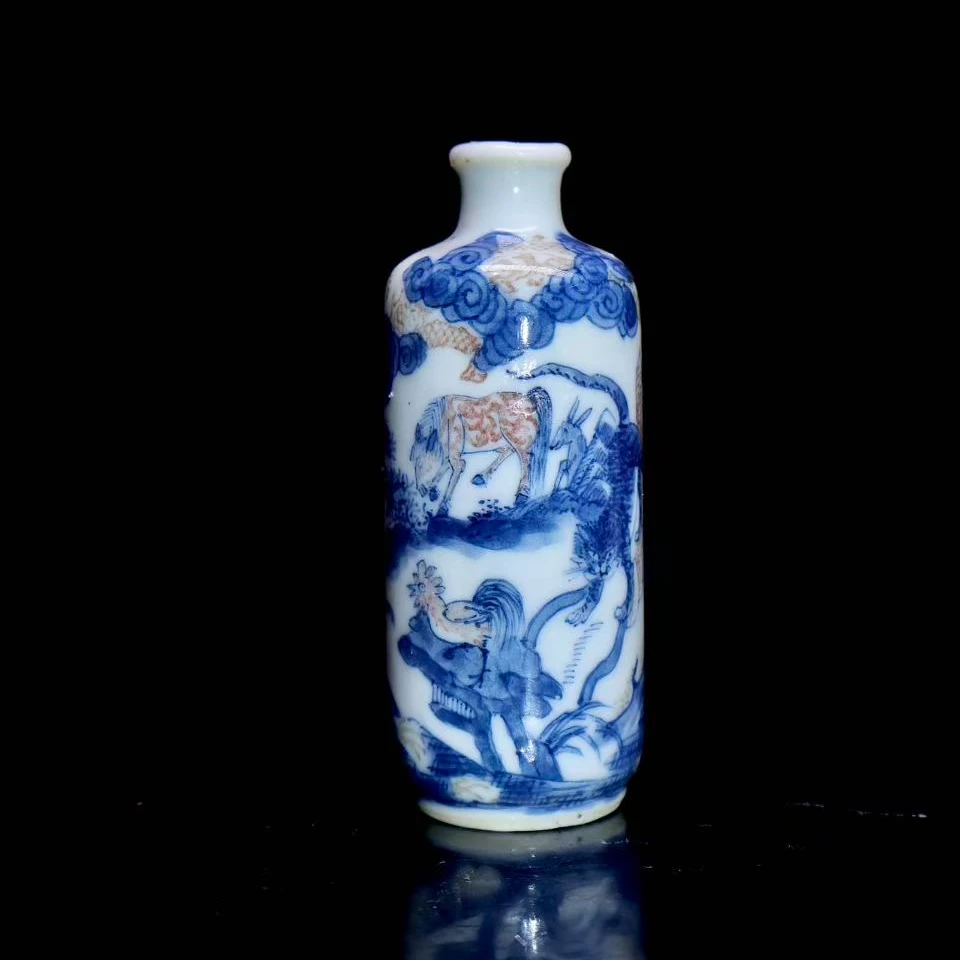 74: 清晚期青花釉里红十二生肖纹鼻烟壶