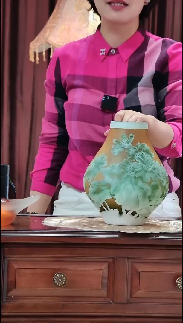 琉璃手工艺品格雷，微瑕，介意勿拍