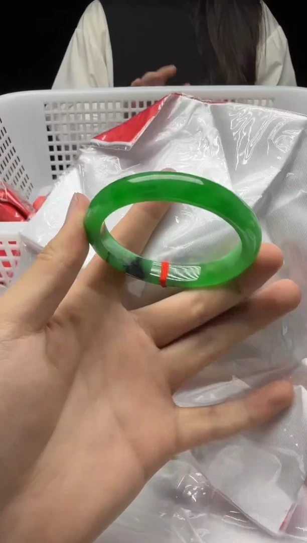 未镶嵌手镯翡翠B01
