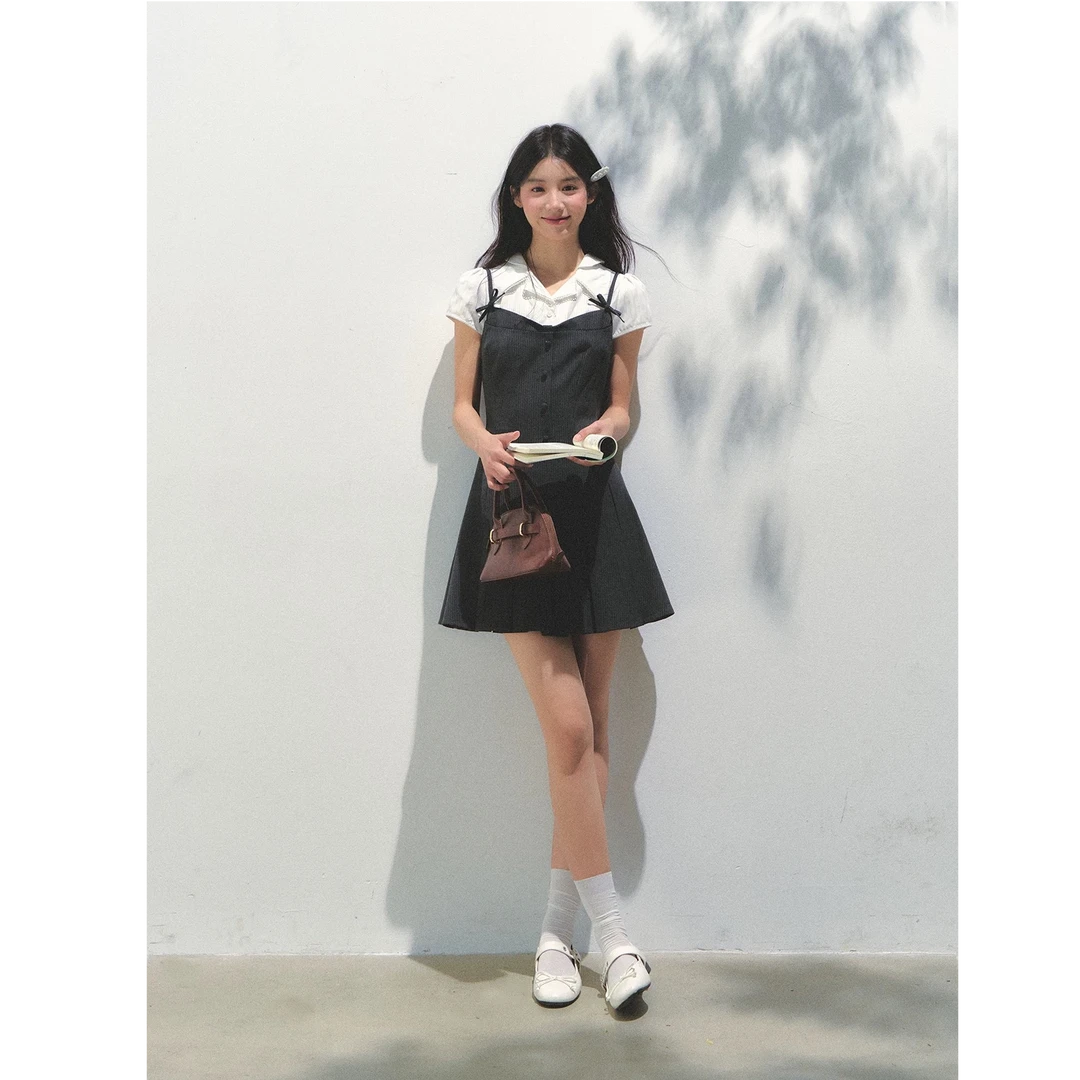 "漂亮学姐"学院风假两件设计感百褶连衣裙女