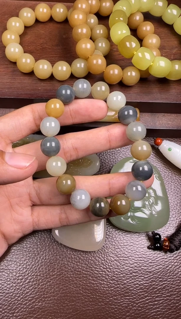 未镶嵌和田玉挂件手串