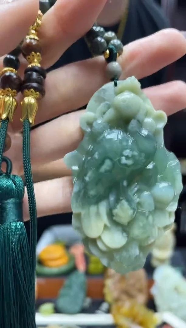 未镶嵌岫玉吊坠·