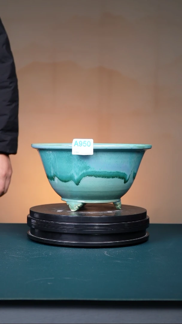 其他瓷彩****集A950号青绿釉云足盆