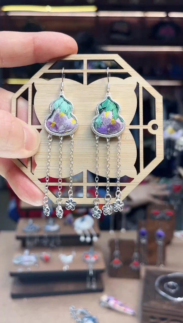 【闪购商品】织绣1652黔东南苗族刺绣