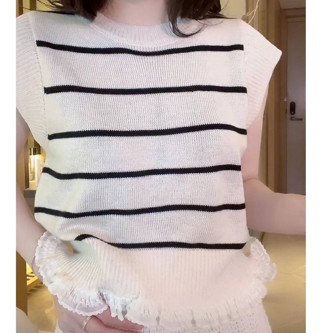 设计感下摆拼接蕾丝圆领毛针织衫女2025新款春夏气质灰色短袖上衣