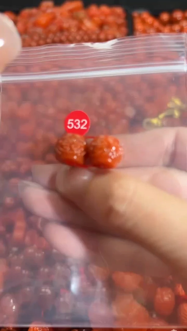 颈饰未镶嵌南红玛瑙1