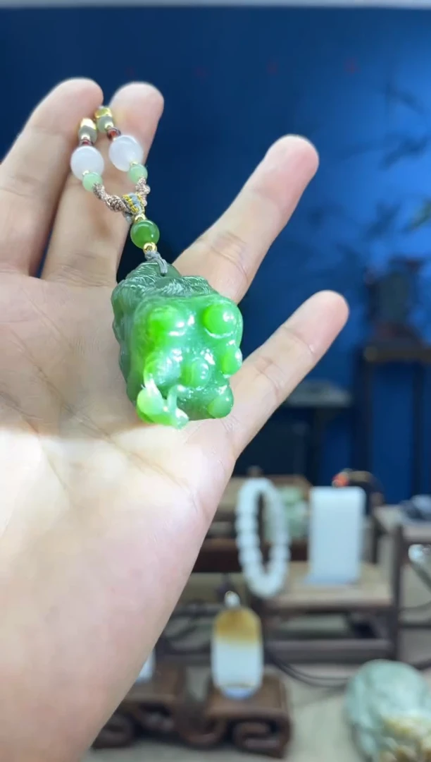 和田玉未镶嵌颈饰1