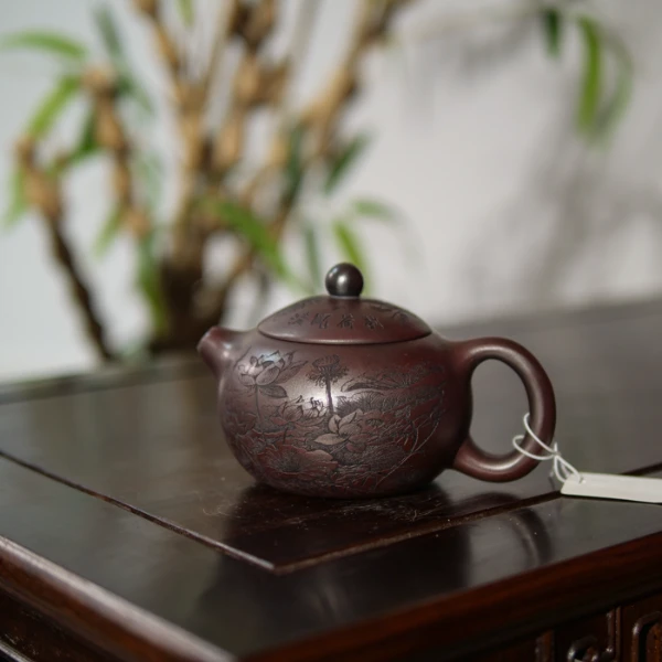 宜兴紫砂壶 荷花西施