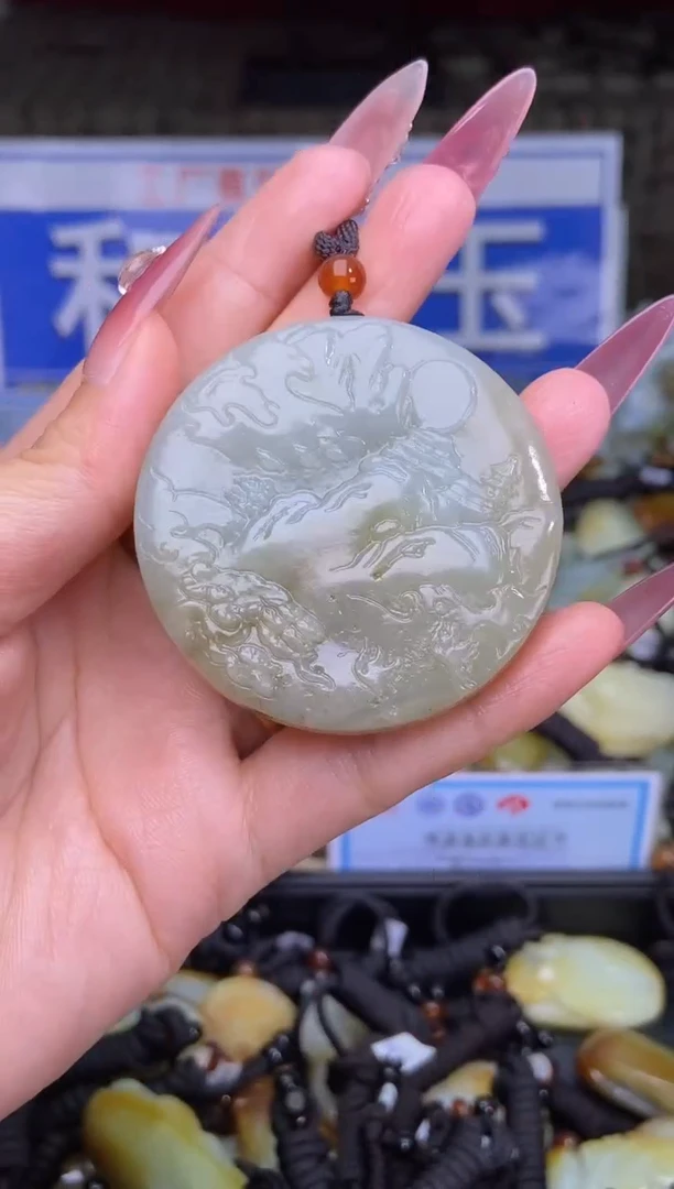 和田玉未镶嵌颈饰1