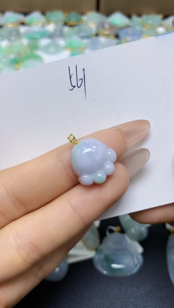 翡翠未镶嵌颈饰 天然翡翠A货