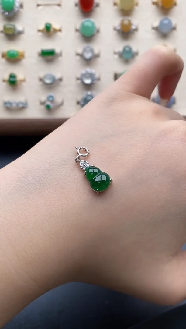 颈饰银S925镶嵌翡翠一物一证一礼盒