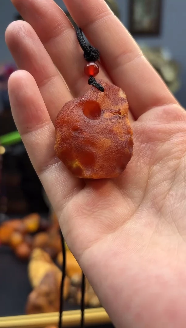 琥珀颈饰未镶嵌吊坠