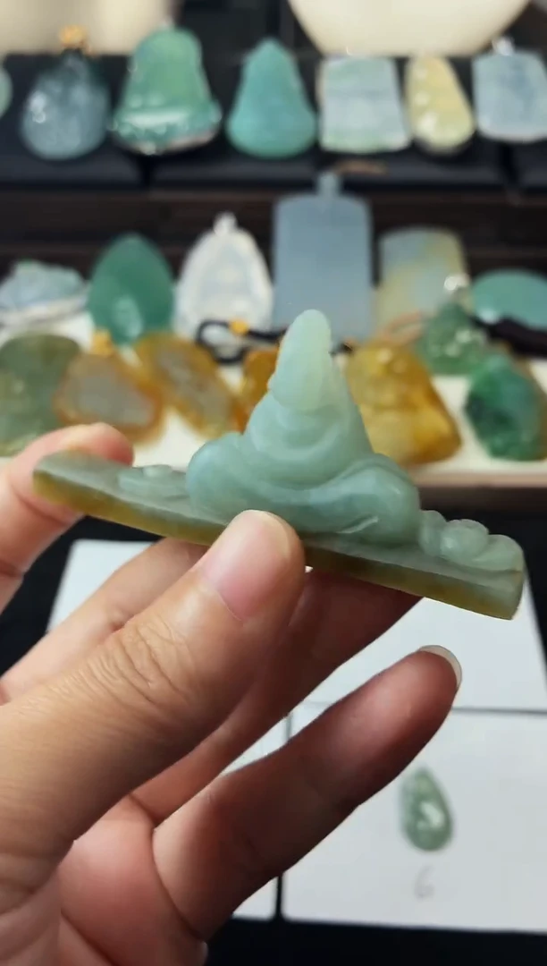 未镶嵌定制翡翠用****15025毛货不退不换