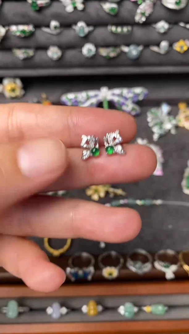 银S925镶嵌翡翠耳饰阳绿满色卡3蝴蝶耳钉