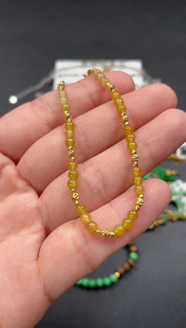 套链18K金镶嵌翡翠一条  P313