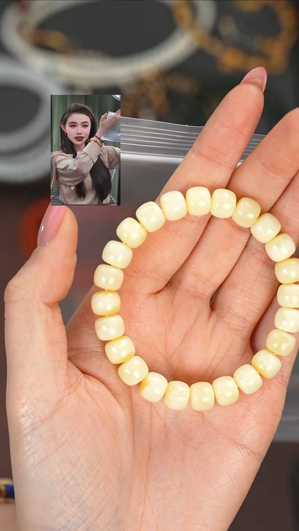 【闪购商品】蜜蜡手串未镶嵌111111111111