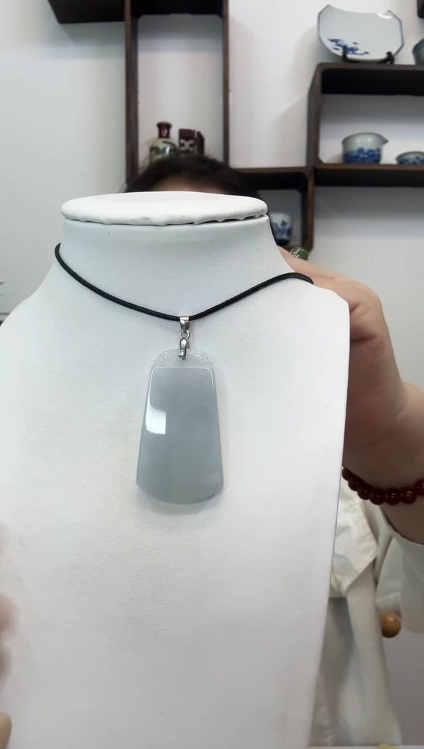 颈饰银S925镶嵌翡翠无事牌