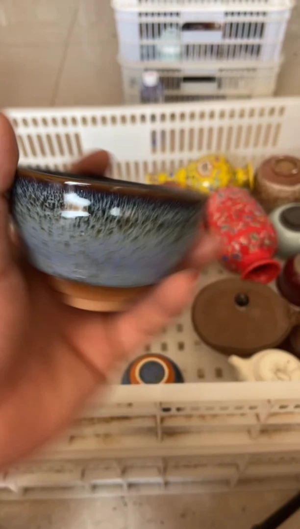 摄影的产品有使用过的痕迹有点脏介意勿拍