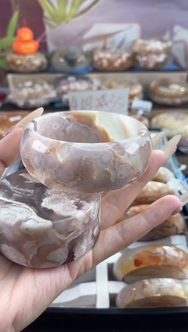 未镶嵌手镯石英质玉65