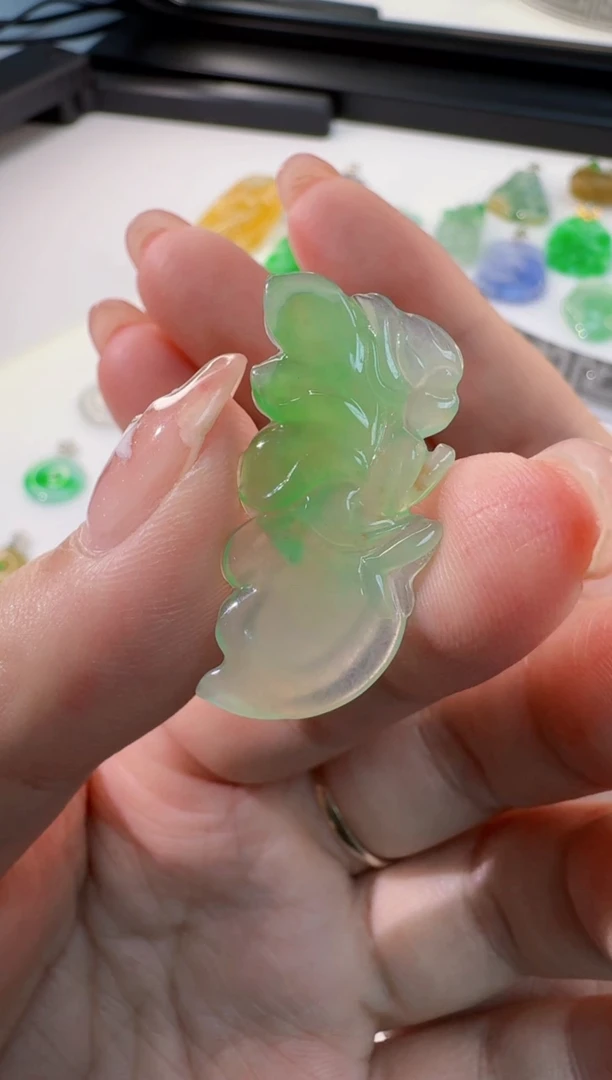 颈饰未镶嵌翡翠缅甸A货翡翠