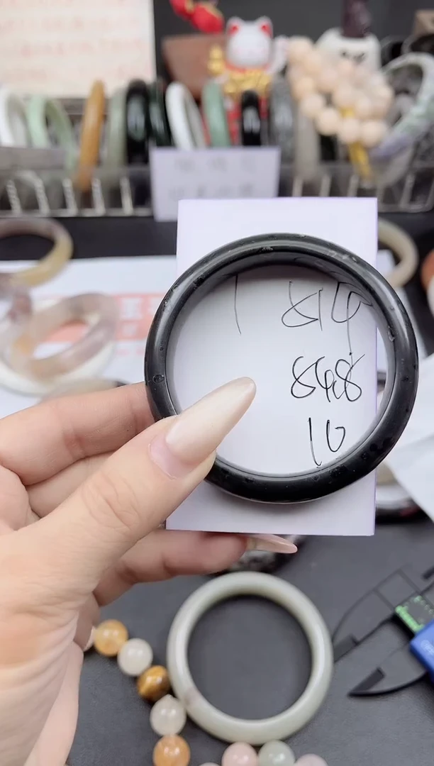 未镶嵌手镯石英质玉514